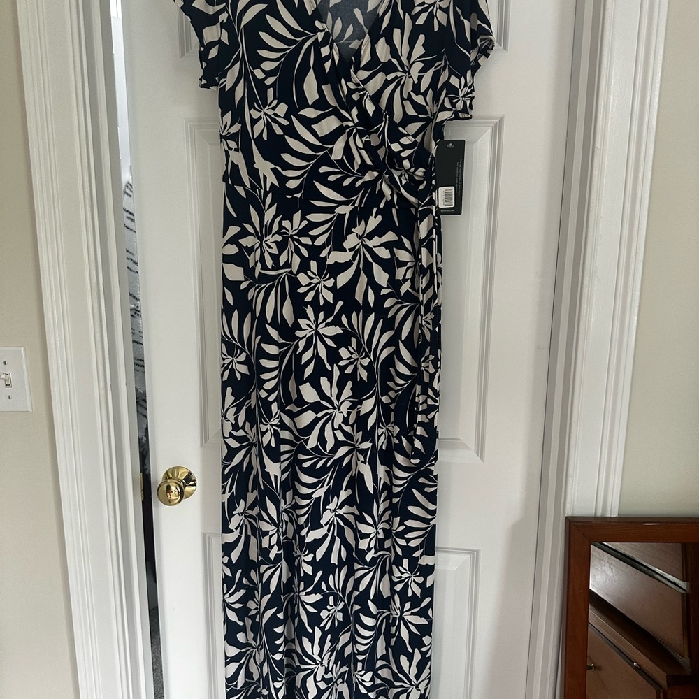Gilli Navy and Cream Floral Maxi Dress